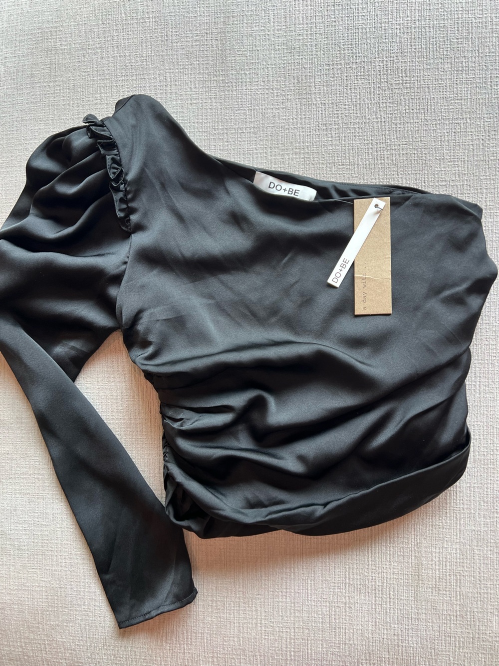 DO+BE Black Asymmetric One-Shoulder Top- small, NWT